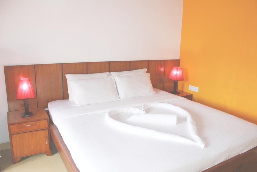 Silver Sands Sunshine - Angaara Candolim Exterior foto